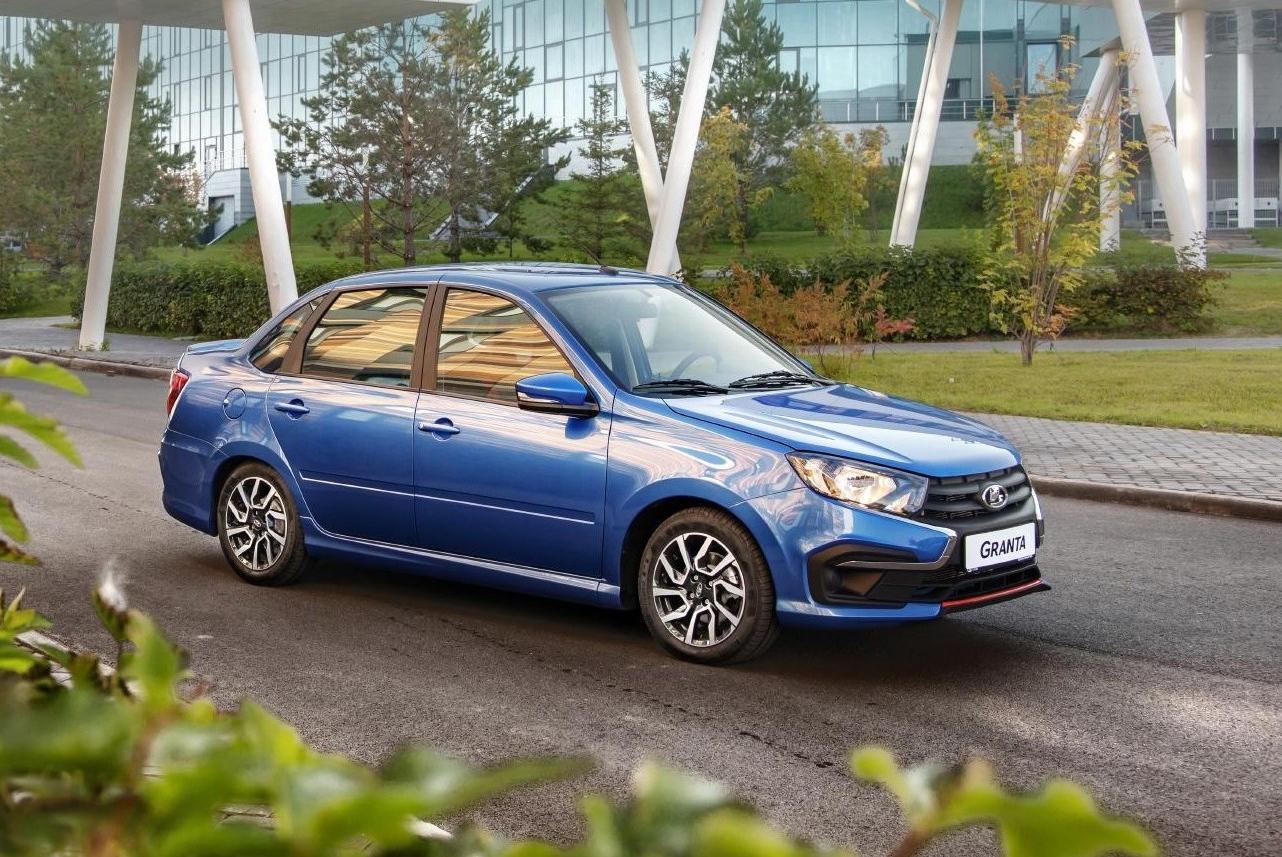 Test modelu Lada Granta: cenově dostupný vůz pro běžné řidiče